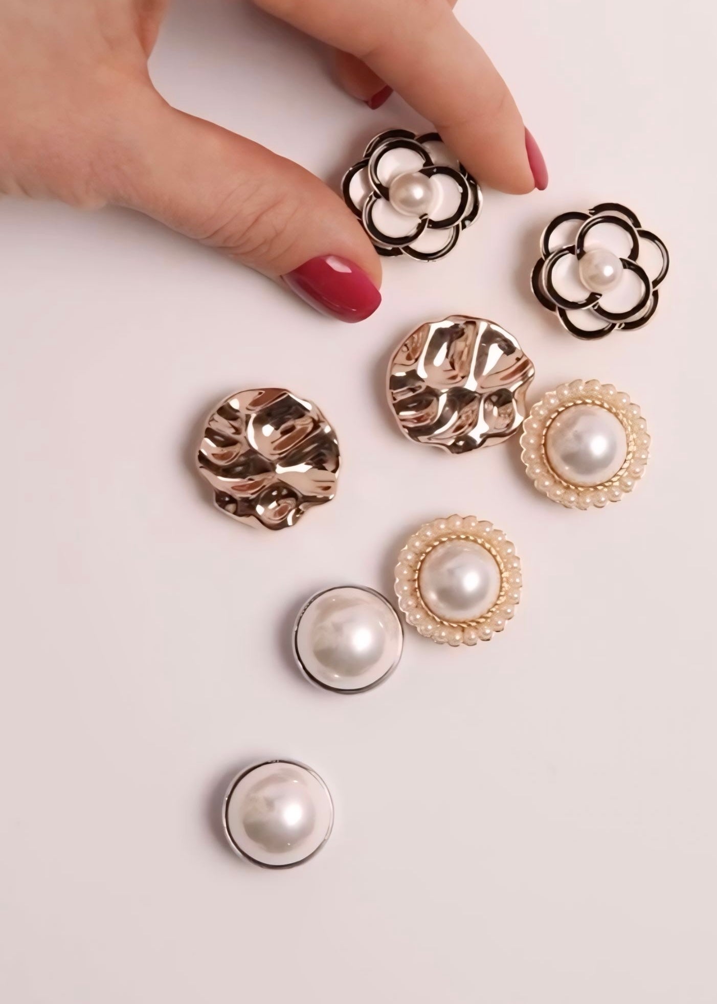 Artistic buttons