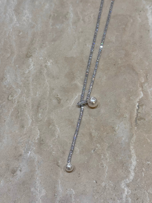 Classic pearl necklace