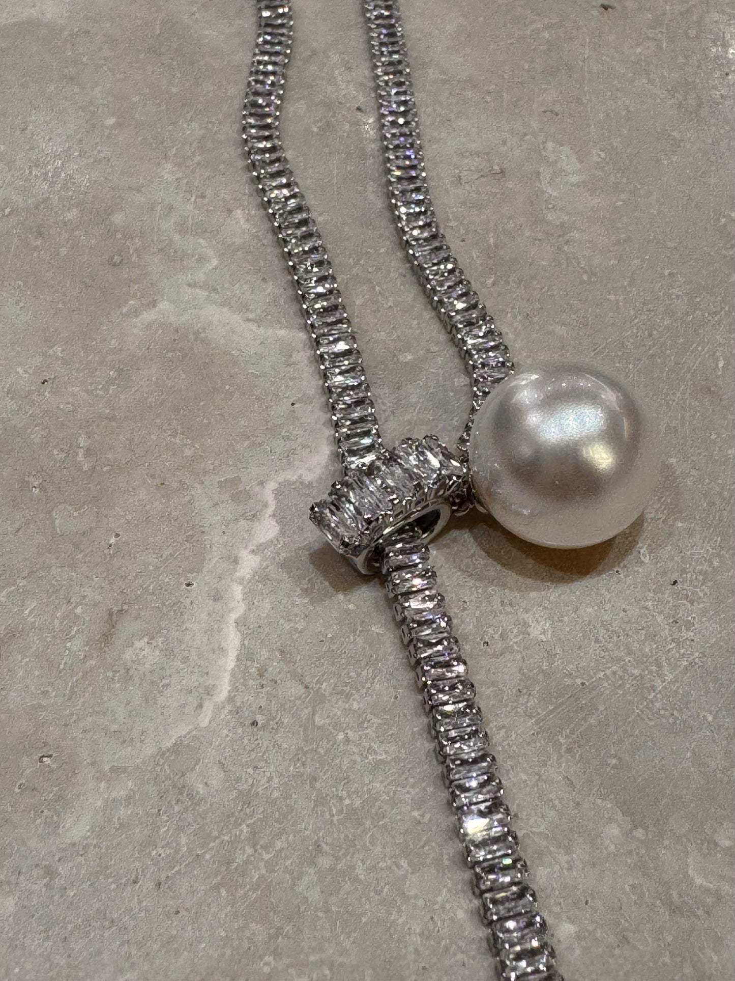 Classic pearl necklace